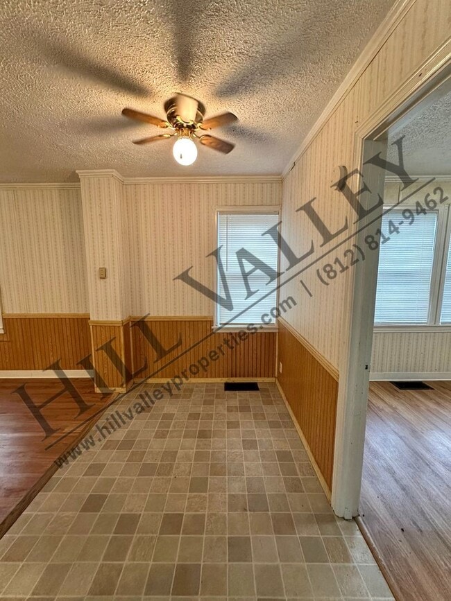 Building Photo - One Bedroom