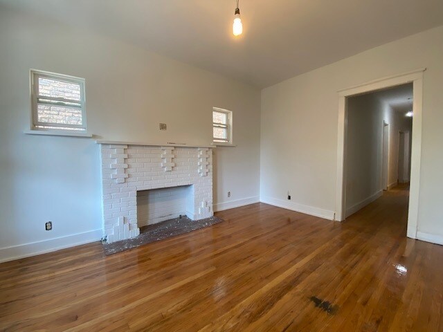 Building Photo - 1254 W Loyola Ave