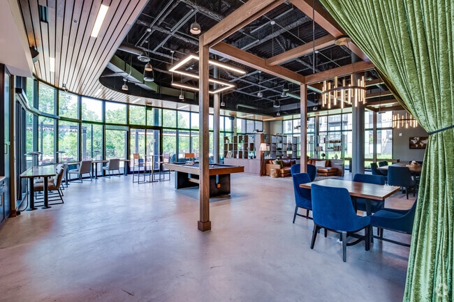 Bay Club - Lounge Area - Waterford Bay