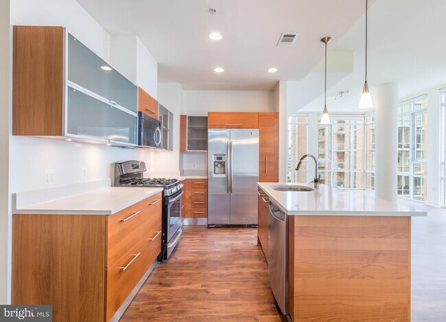 Foto del edificio - 12025 New Dominion Pkwy