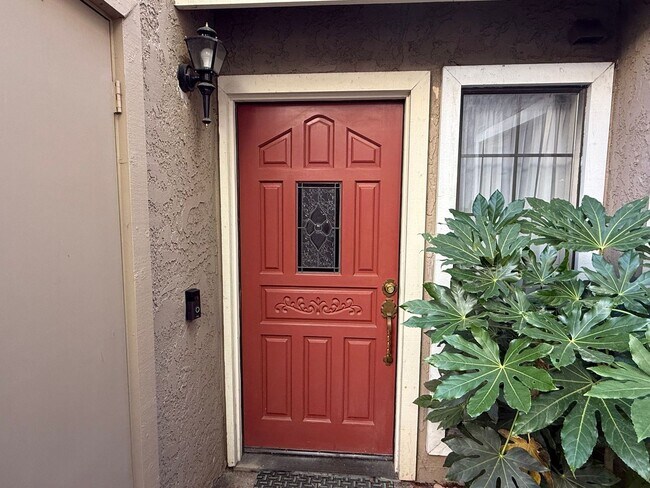 Building Photo - 3 Bedroom Condo available in Arroyo Grande