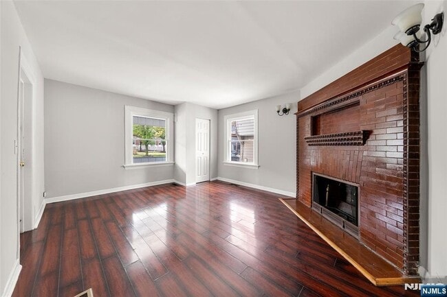 Photo - 126 Essex Street Unit 1 House