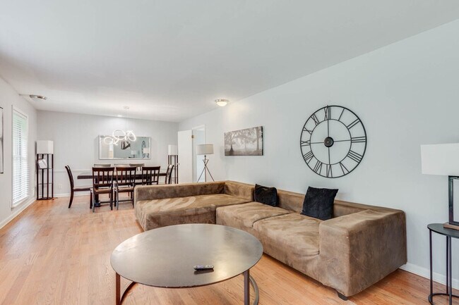 Foto del edificio - 2500 Rockbridge Rd NW