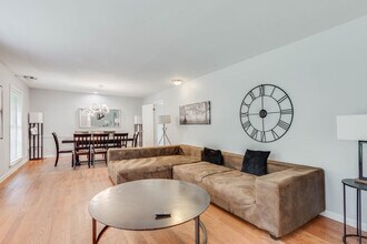 Building Photo - 2500 Rockbridge Rd NW