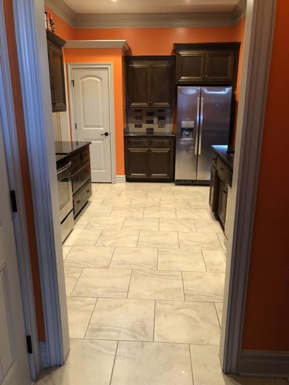 Foto del edificio - Modern Elegance in Valdosta: Spacious 4BR/...