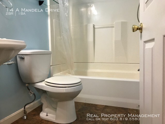 Building Photo - Heat and electric included! 2 Bedroom