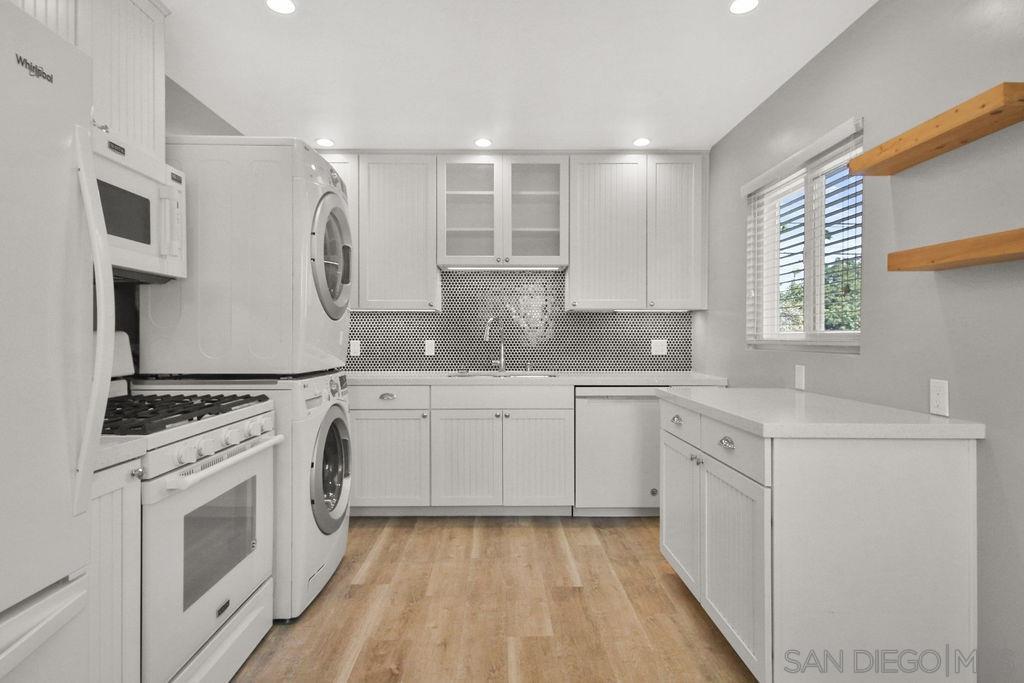 Primary Photo - 4742.5 Lotus St