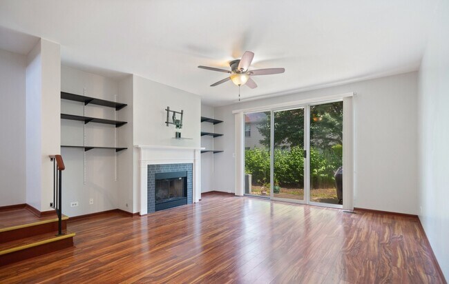 Foto del edificio - 295 Hunterdon Ct