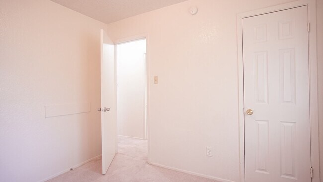 Foto del edificio - 2/1 Apartment in East Austin