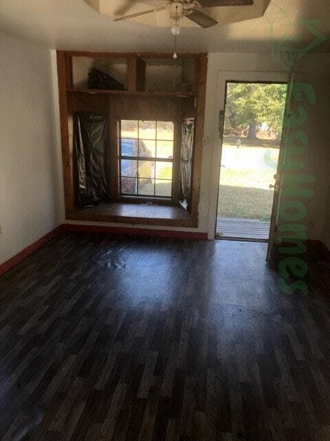 Building Photo - 824 S Main St