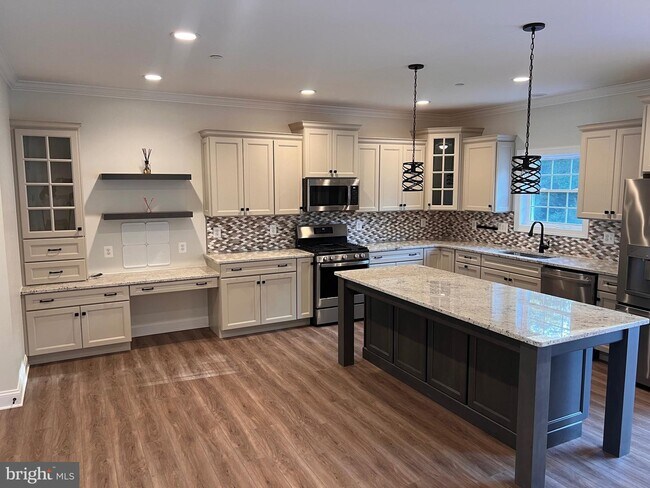 Building Photo - 20992 Rowan Knight Dr