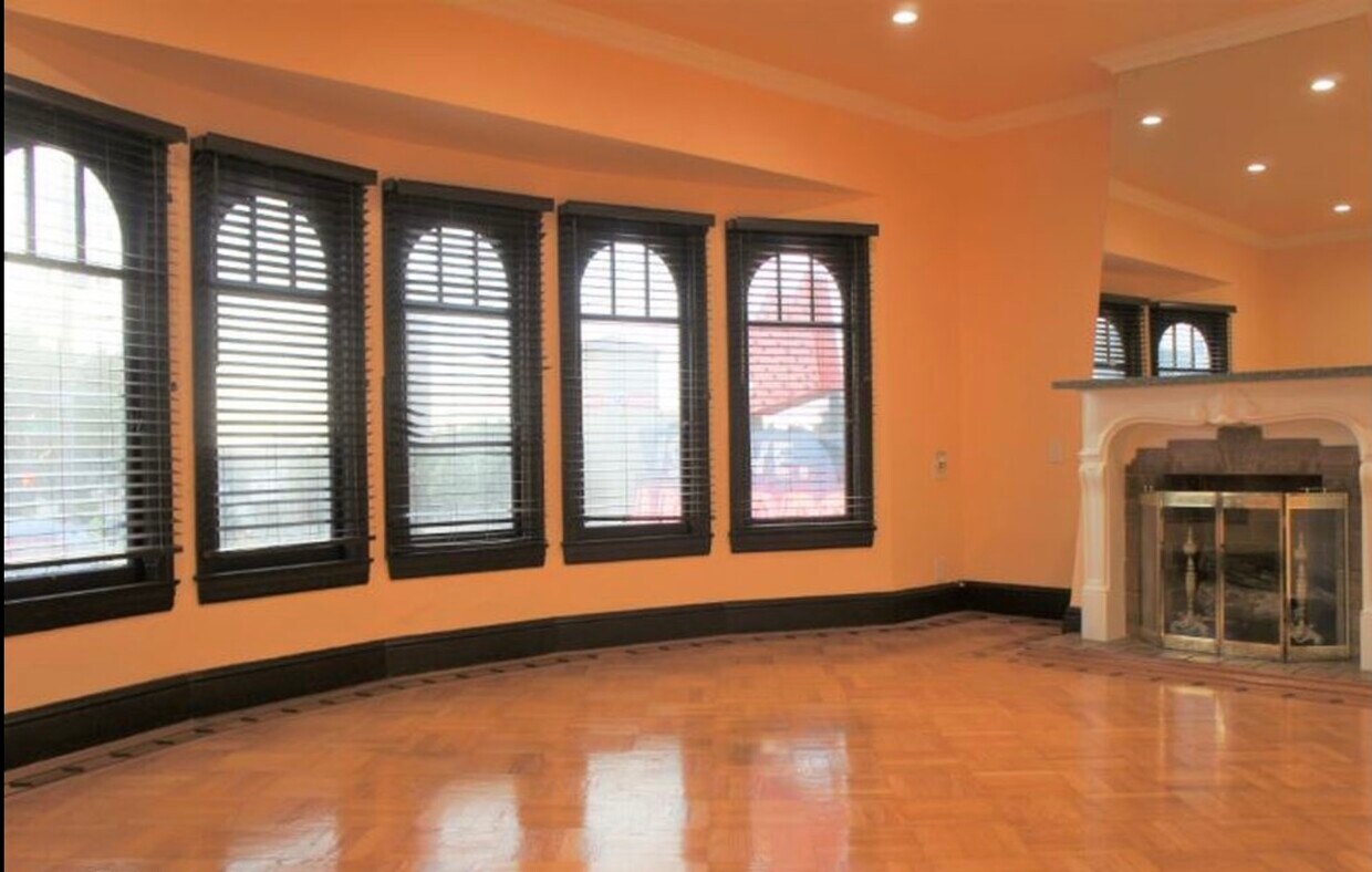 Living-room - 1802 19th Ave