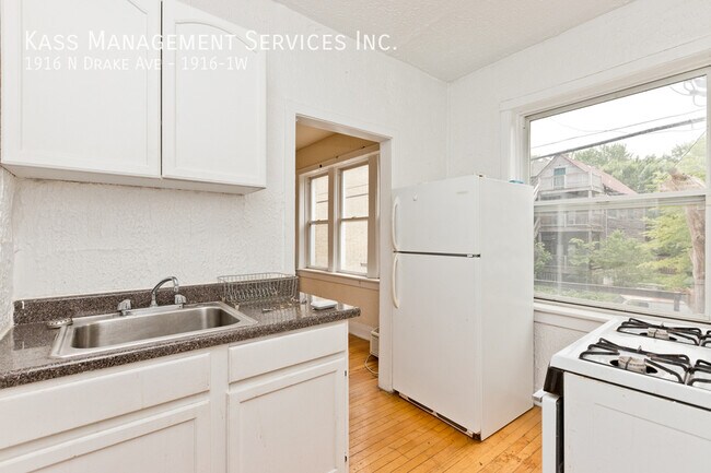 Foto del edificio - 1916 N Drake Ave