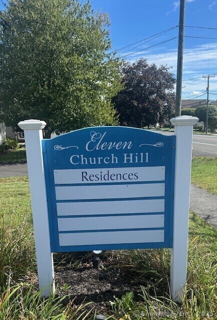 Foto del edificio - 11 Church Hill Rd