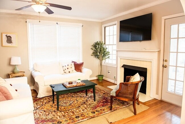 Building Photo - 3019 Forest Dr