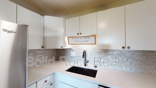 Building Photo - 434 Valley Hi Cir