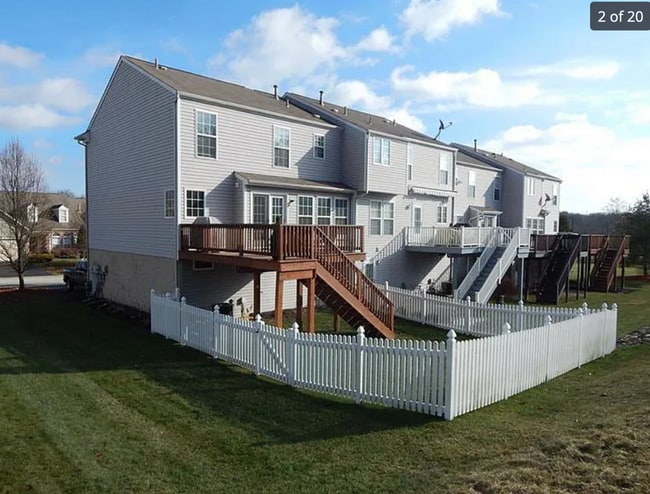 Building Photo - 1115 Linden Vue Dr