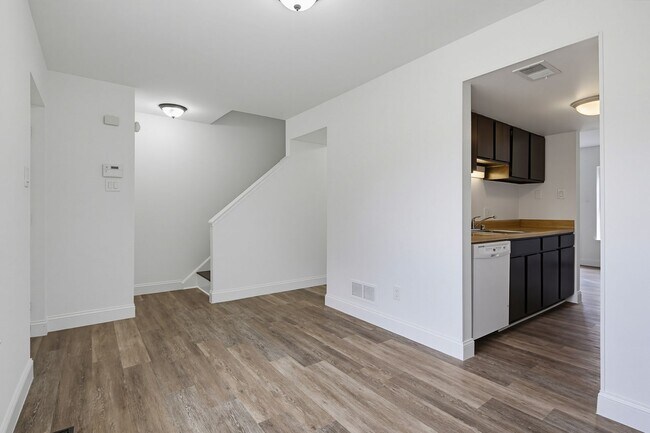 Foto del edificio - 8769 Hayshed Ln