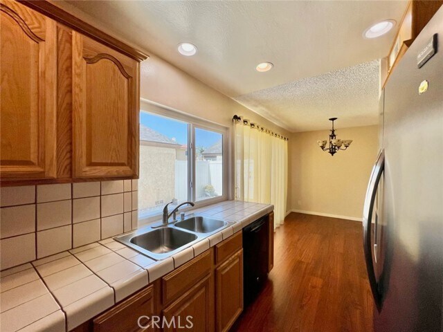 Foto del edificio - 1320 Devonshire Ln