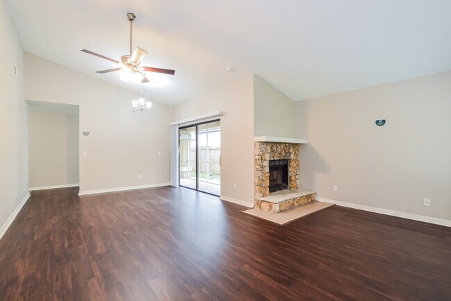Building Photo - 7929 Autumn Wood Dr