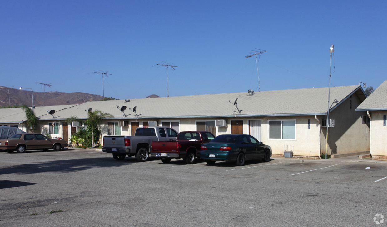 Building Photo - 3859 Stobbs Way