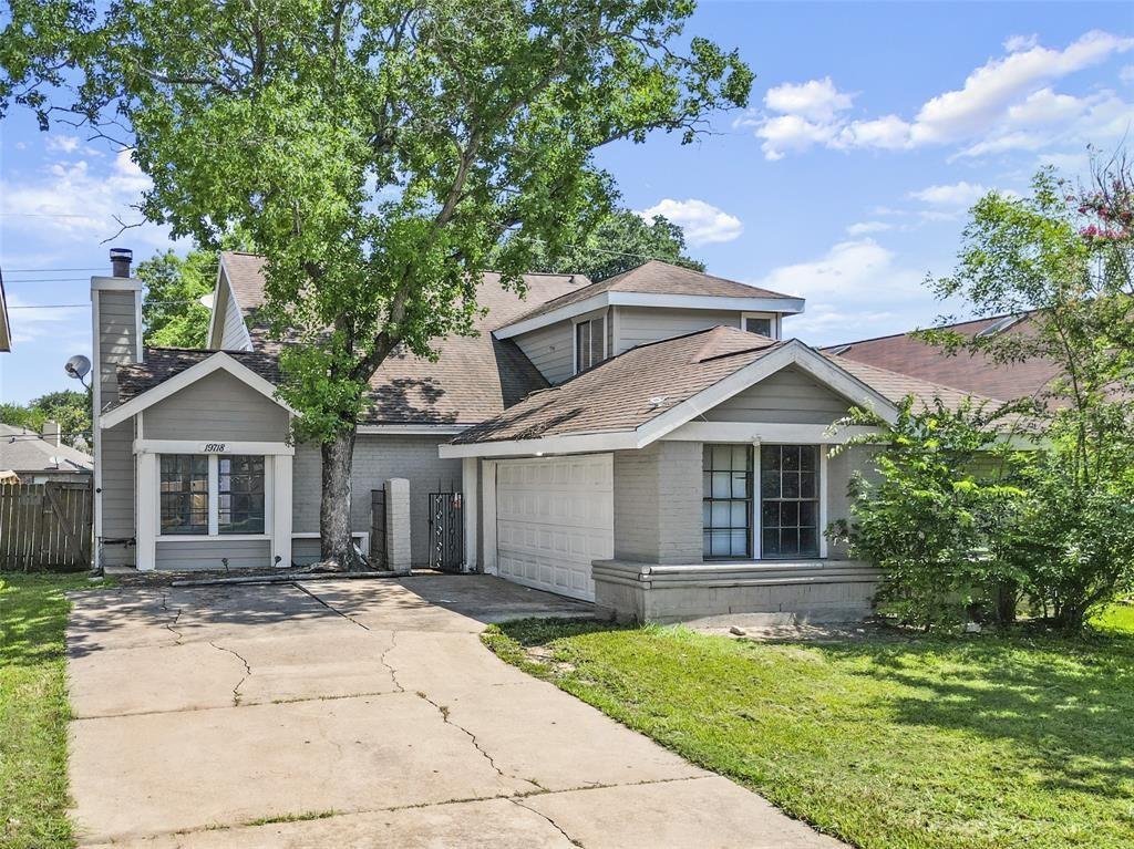 Foto principal - 19718 Lake Hollow Ln