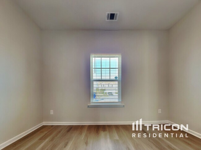 Building Photo - 108 Oliver Dr