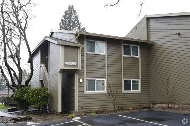 Building Photo - Crescent Ridge Apartments