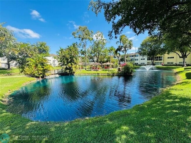 Building Photo - 5131 W Oakland Park Blvd