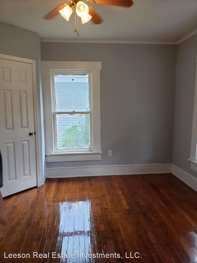 Building Photo - 4 br, 2 bath House - 2520 Emery St