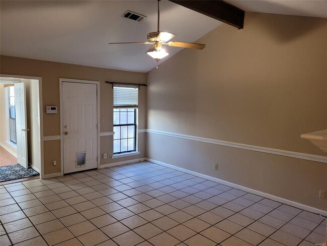 Building Photo - 5918 Carmel Dr