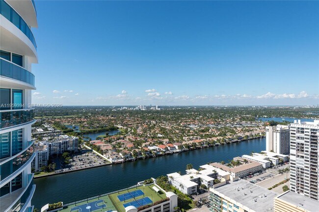 Foto del edificio - 2711 S Ocean Dr