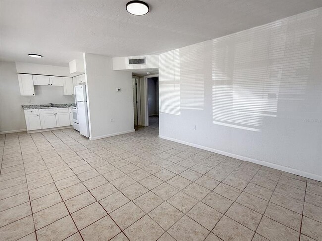 Building Photo - 111 177th Ave W