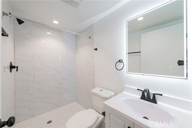 Foto del edificio - 1596 W 36th St