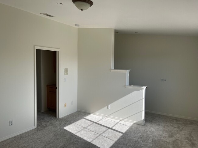 Master Bedroom - 315 Garnet St