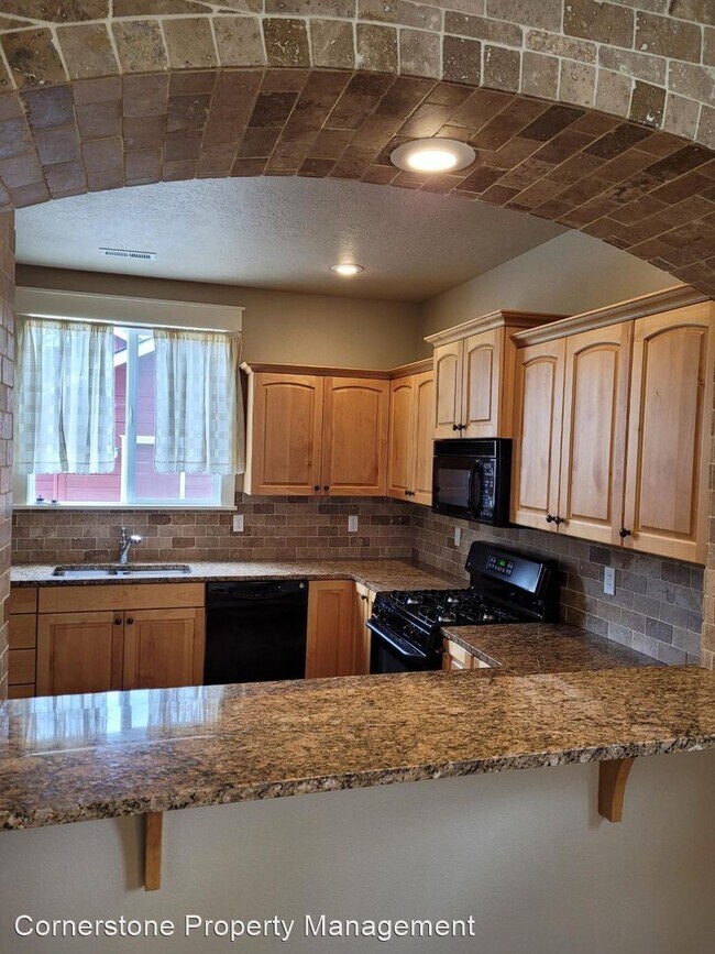 Building Photo - 3 br, 2.5 bath House - 3979 N Heritage Vie...