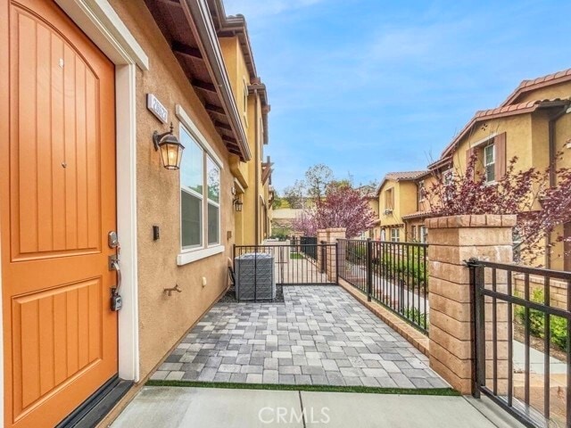 Building Photo - 28623 Jardineras Dr