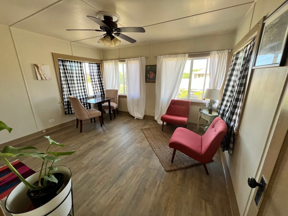 Living/ kitchen - 23 Nakoa Dr