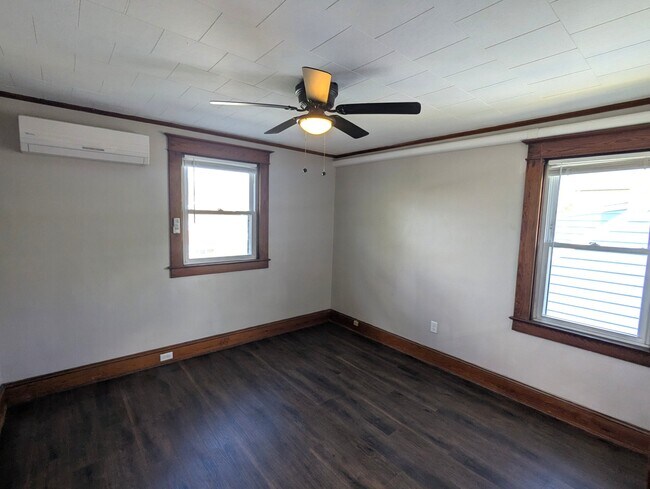 Foto del edificio - 1236 Maple Ave