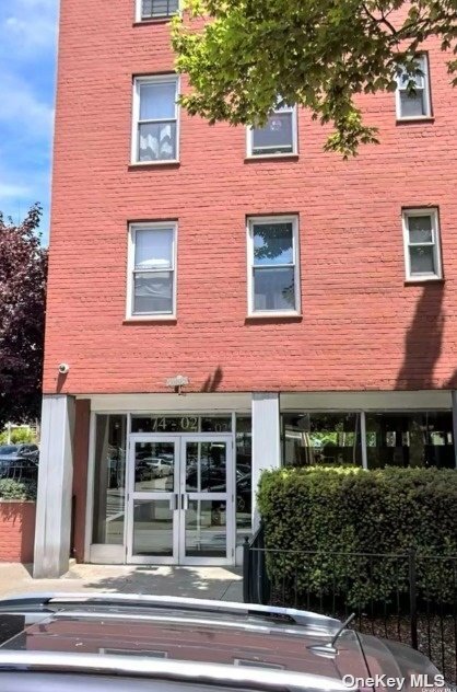 Foto principal - 74-02 43rd Ave