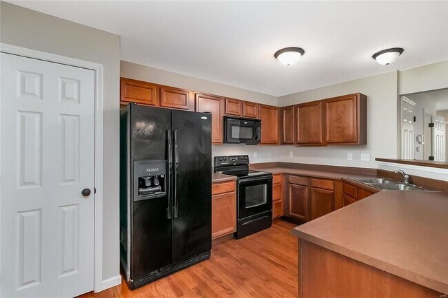Building Photo - 256 Countryshire Dr