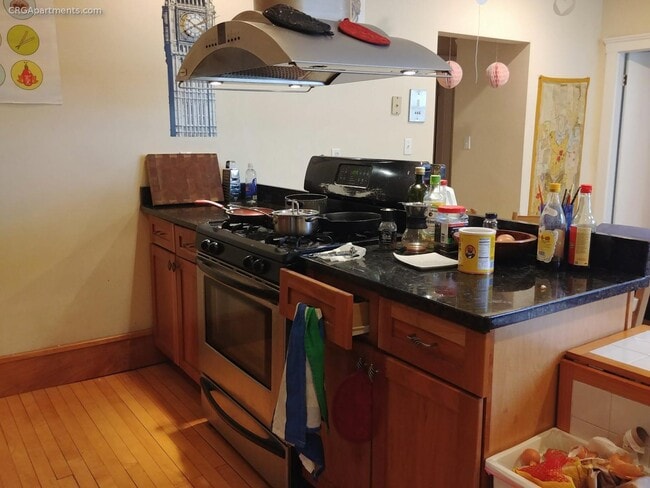 Building Photo - 22 Grand View Ave