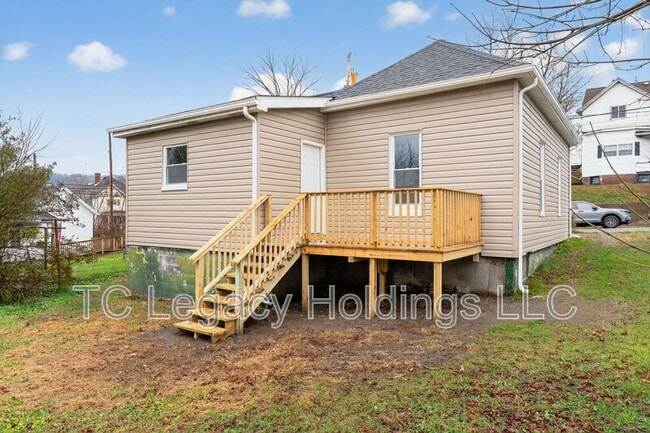 Building Photo - 1013 N 15th St