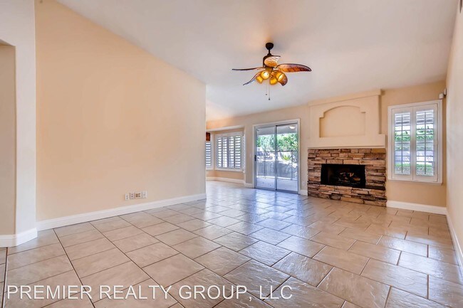 Building Photo - 8124 Bay Pines Ave
