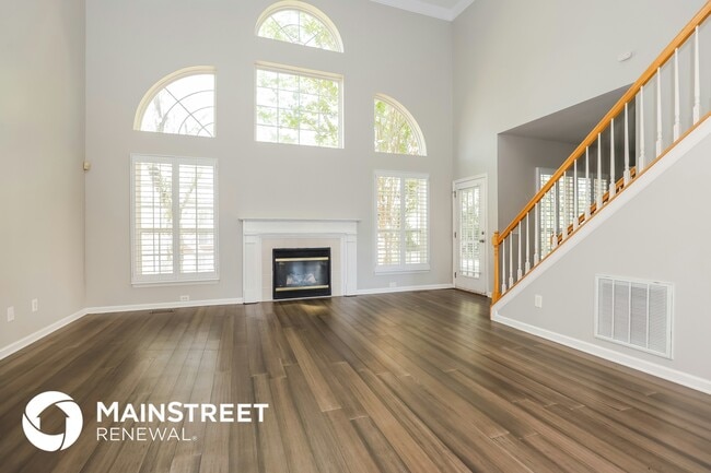 Foto del edificio - 7101 Holt Run Dr