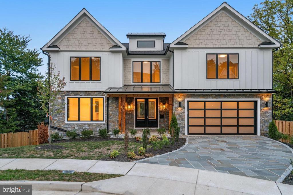 Foto principal - 6305 36th St N