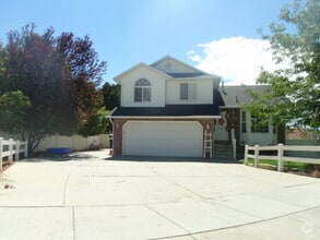 Building Photo - 729 E 2700 N