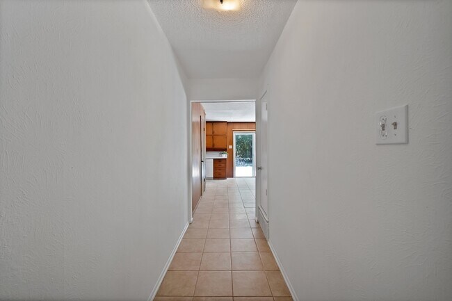 Foto del edificio - 6516 Perdido Dr