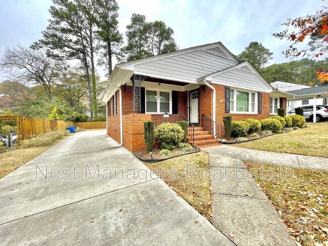 Building Photo - 1430 Pine Valley Loop