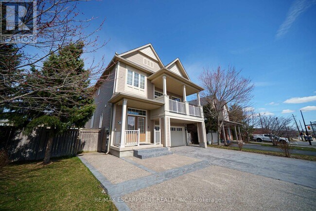 Photo du bâtiment - 306 Blackburn Dr